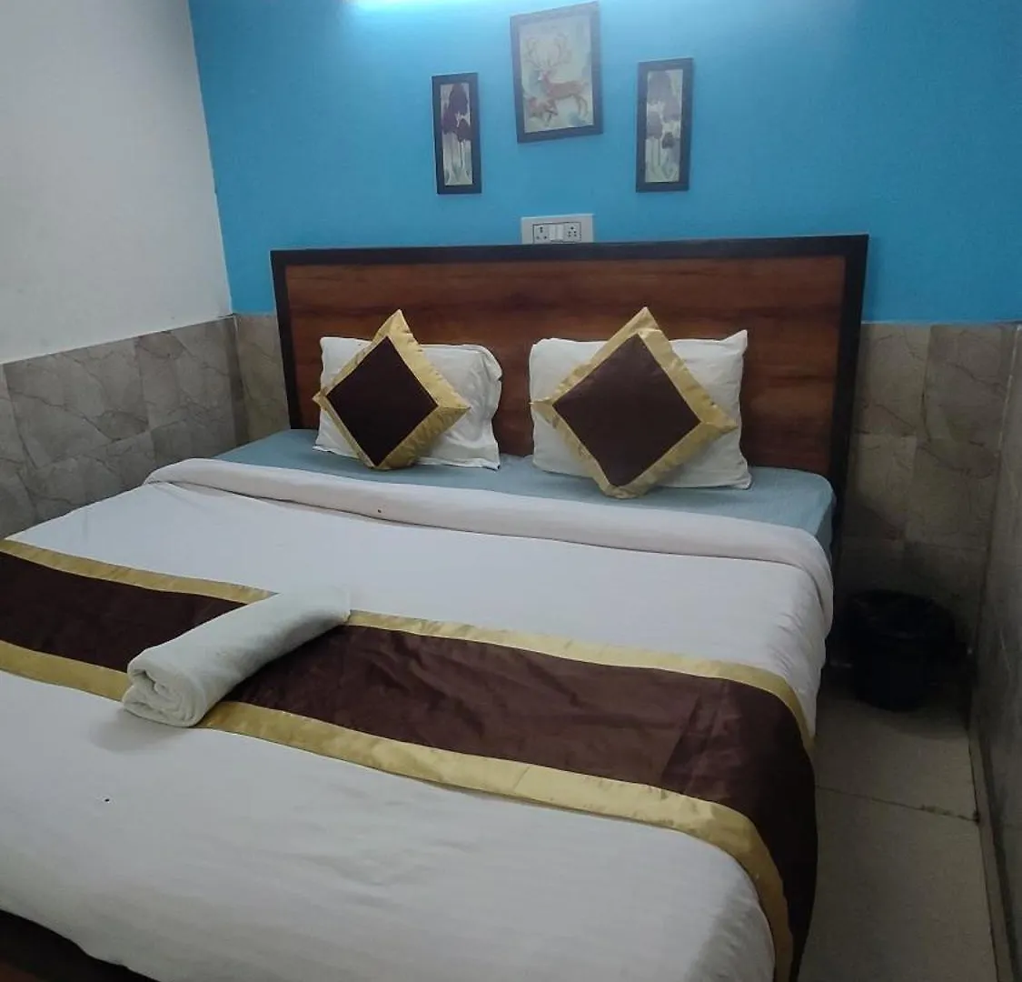 Prime Rooms - Satya Niketan Nr South Campus Metro New Delhi 0*,  India