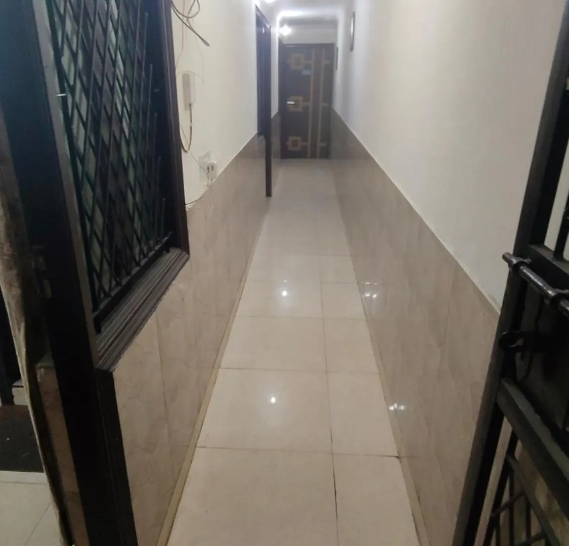 Prime Rooms - Satya Niketan Nr South Campus Metro Нью-Дели